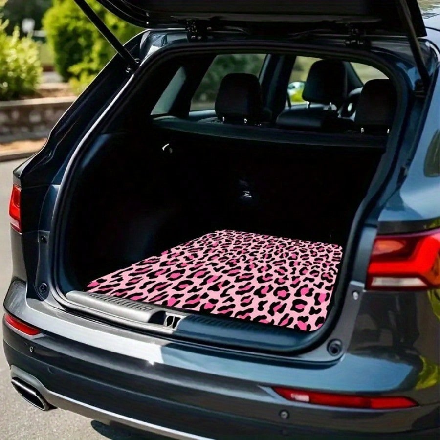 Interior Design Its - Diese Kofferraummatte hat ein rosa und
